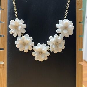 Elegant White Floral Necklace